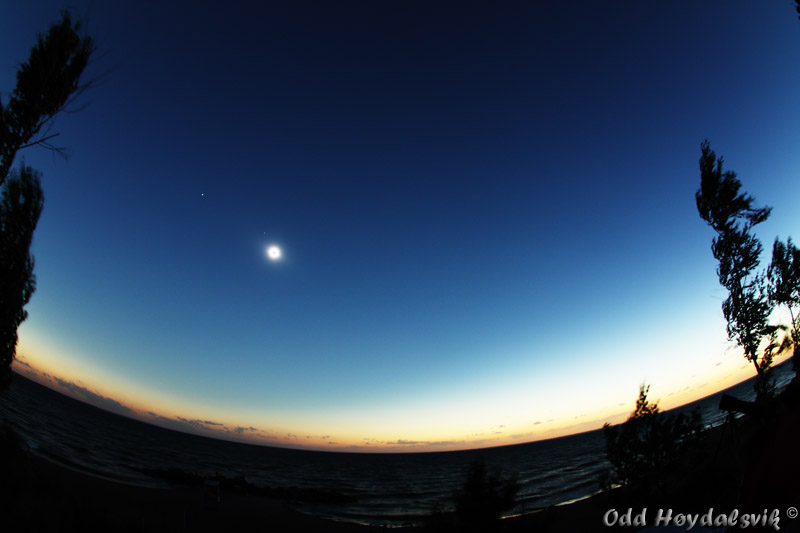 Photo of total solar eclipse 2008