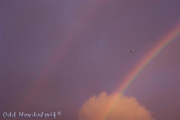 Raibow and airplane